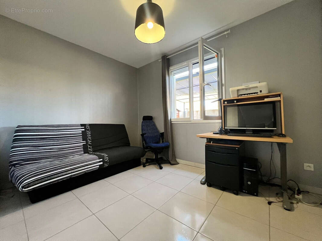 Maison 128 m² à Port-Sainte-Foy-Et-Ponchapt  - photo 5