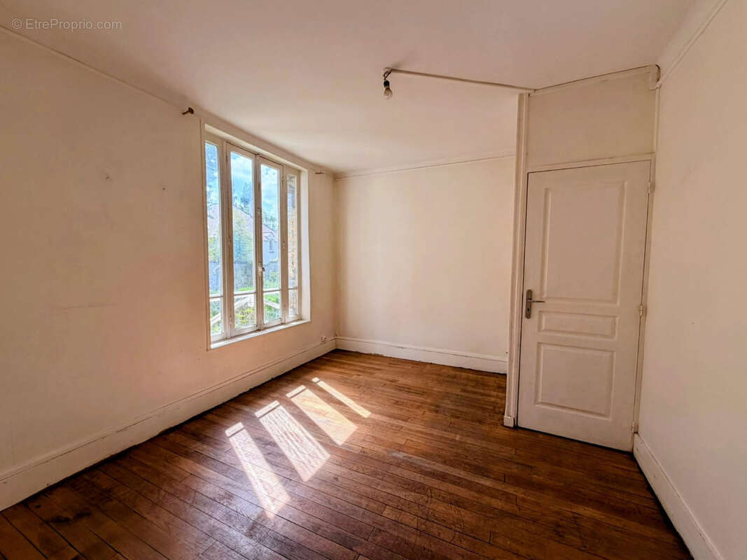 Maison à MENNECY