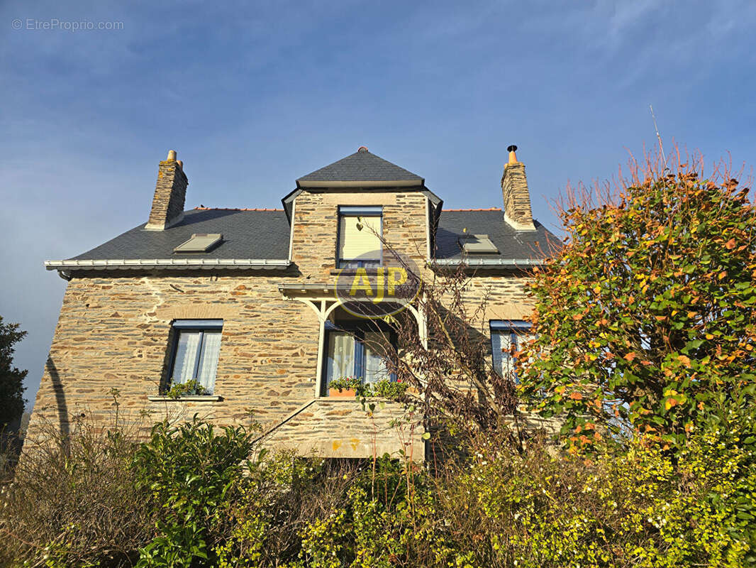 Maison à GUEMENE-PENFAO