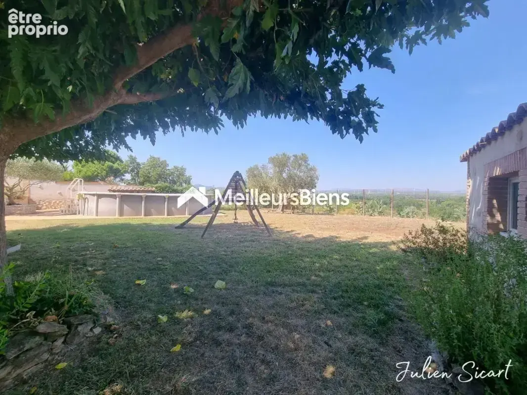 Maison familiale de 161 m² avec grand garage, jardin et piscine - photo 8