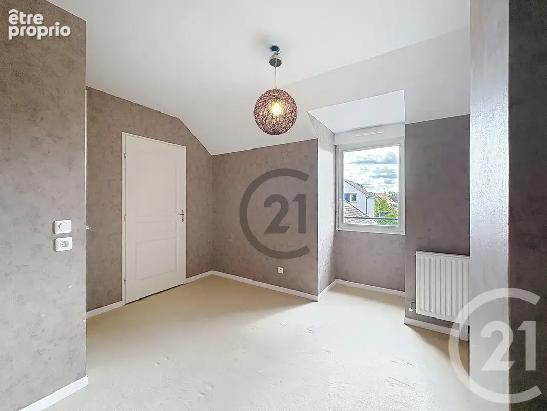 Maison 69 m² à Evry-Gregy-Sur-Yerre  - photo 4
