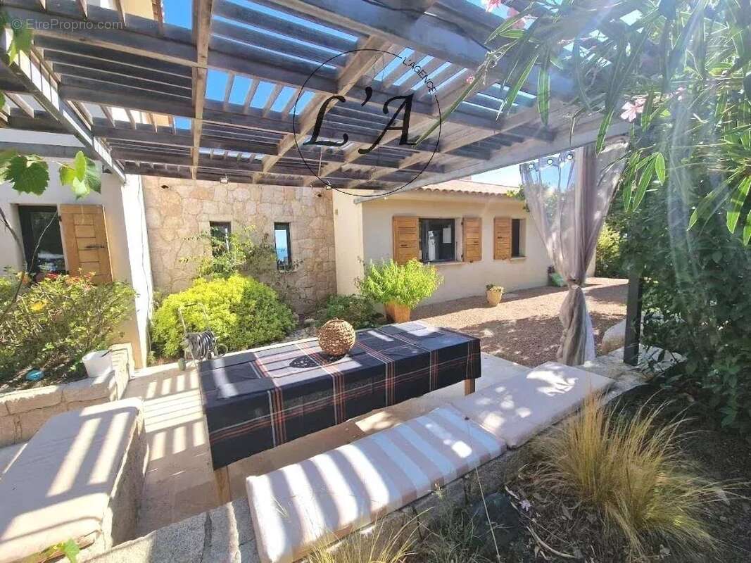 Maison à PORTO-VECCHIO