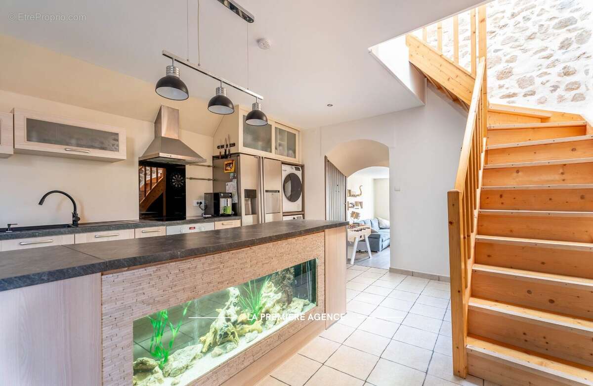 Appartement à SAINT-FORGEUX