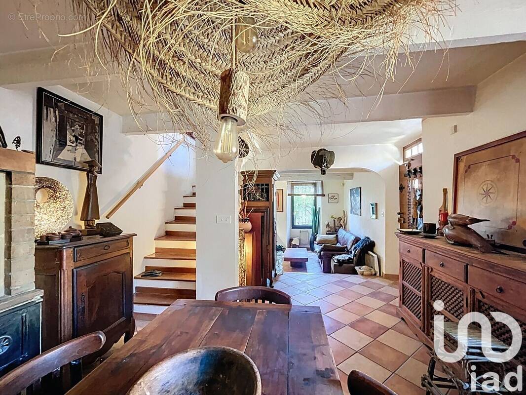 Photo 1 - Maison à LE CASTELLET