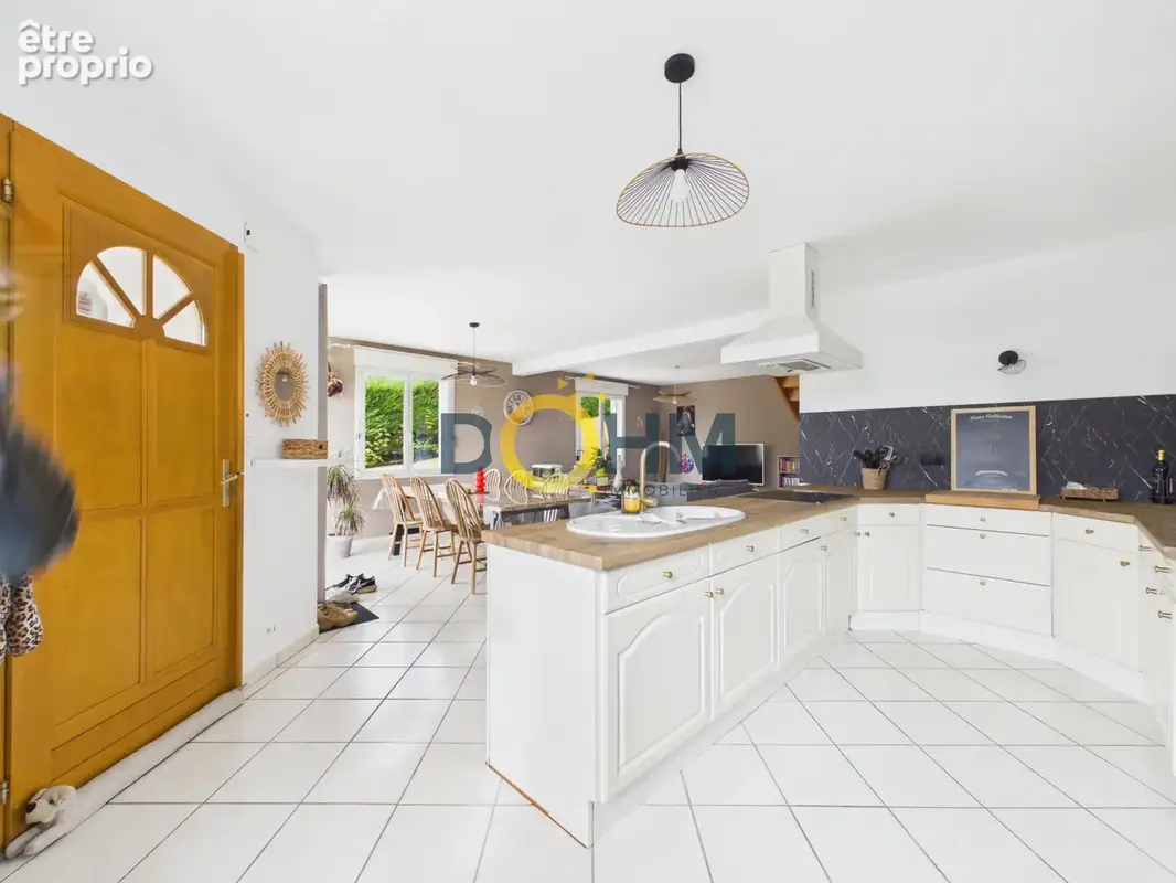 Maison familiale T5 avec jardin clos et exposition sud à Blavozy - photo 4
