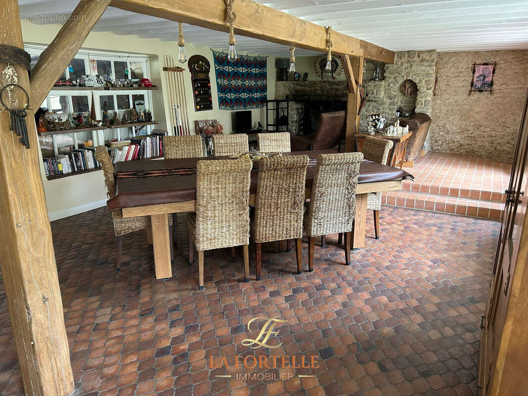 Maison à THOIRY