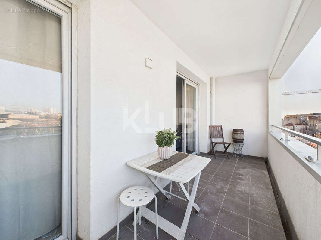 Appartement à MARSEILLE-3E