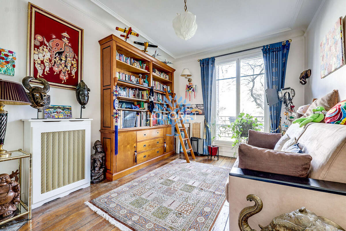 Appartement à PARIS-11E