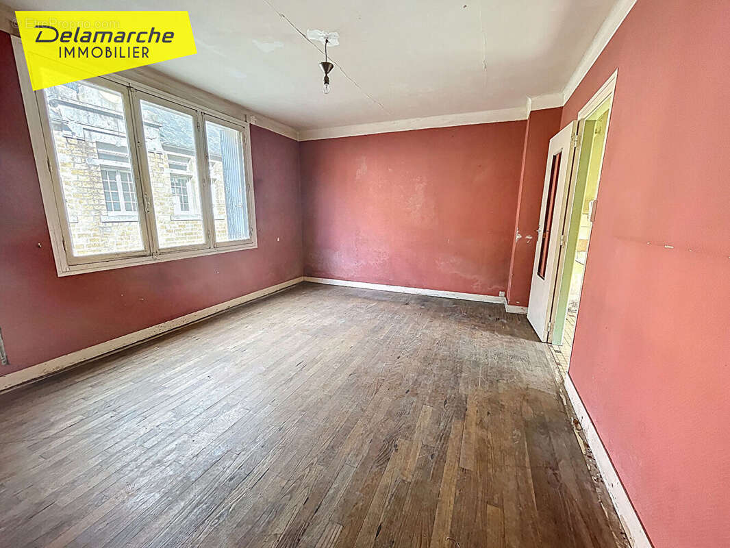 Maison à LA HAYE-PESNEL