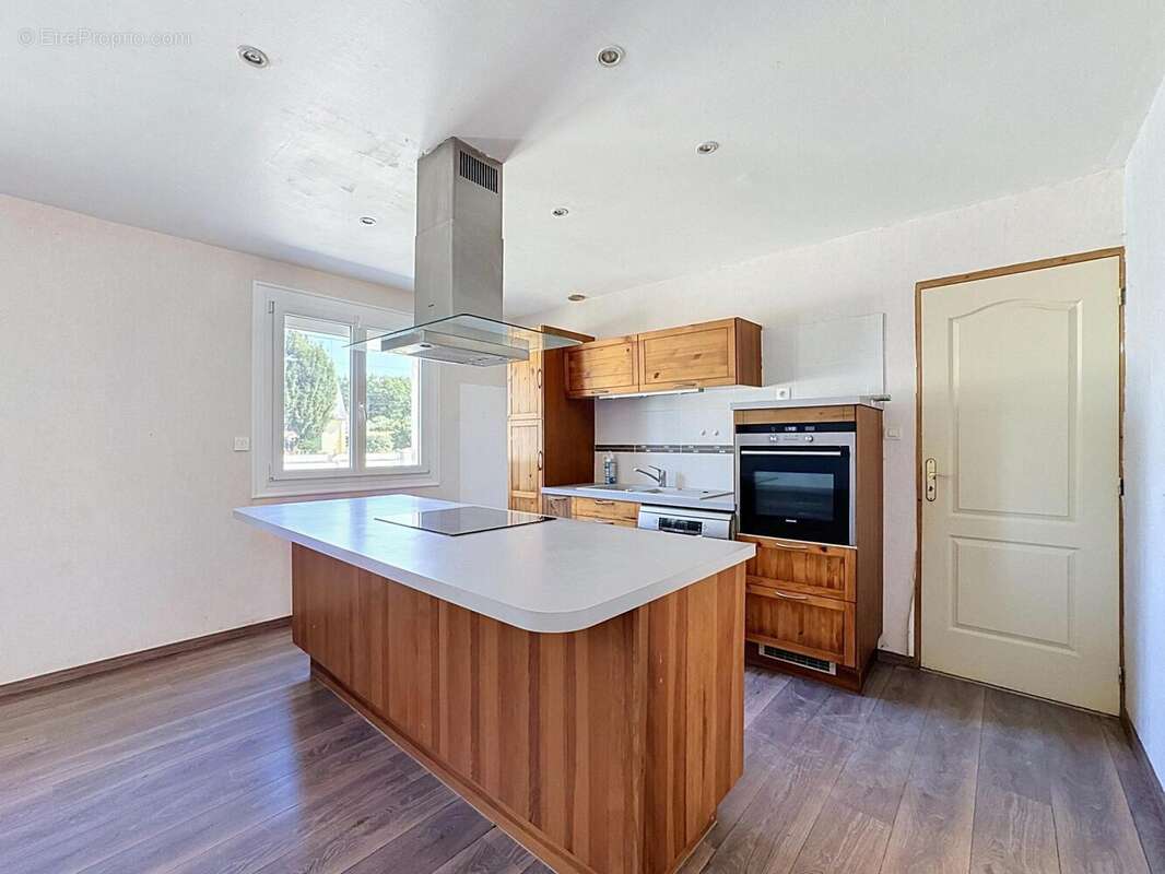 Maison 95 m² à Parce-Sur-Sarthe  - photo 4