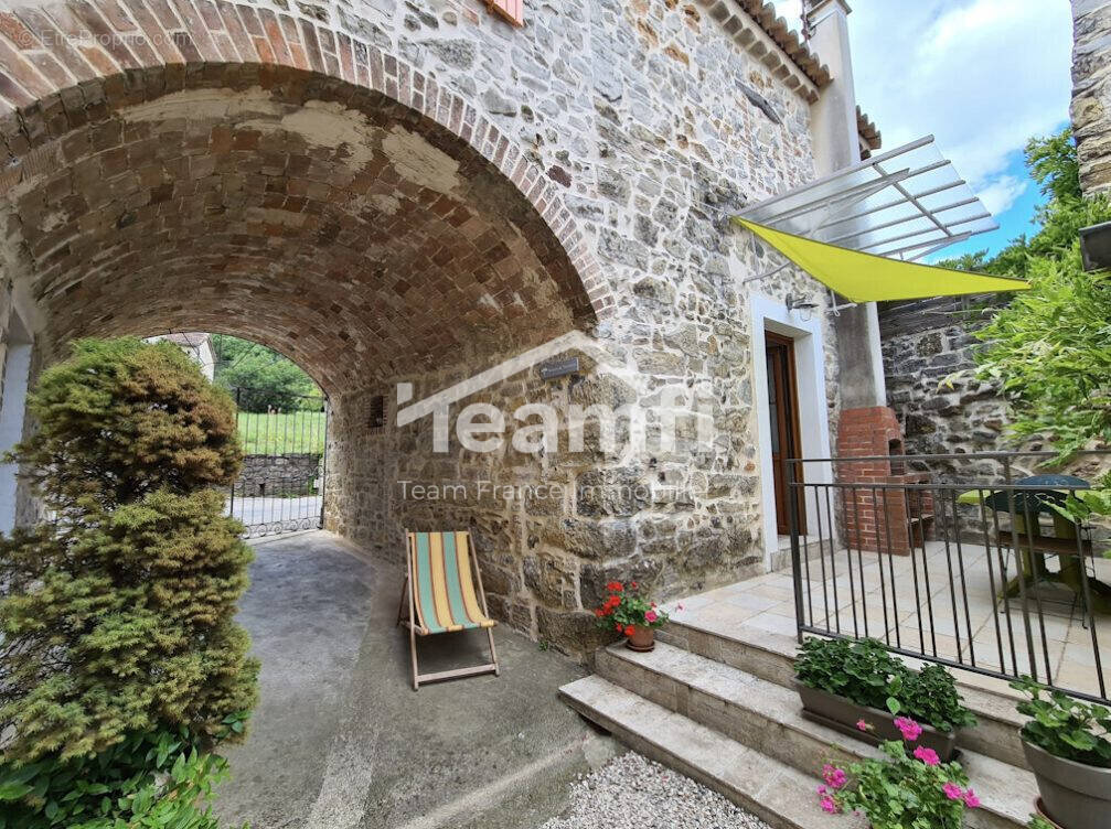 Gite 1 sous la voute - Maison à COURRY