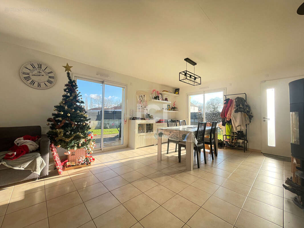 Maison à SAINT-PHILBERT-DE-BOUAINE