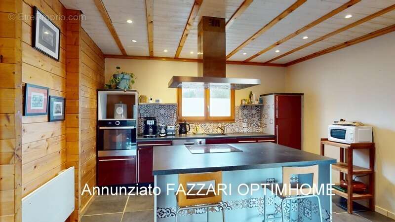 Maison à CHARENCY-VEZIN