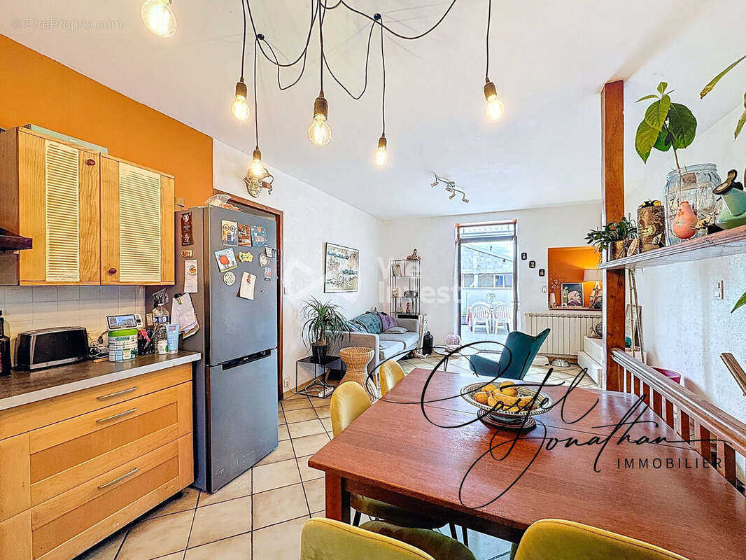 Maison à CHASSE-SUR-RHONE