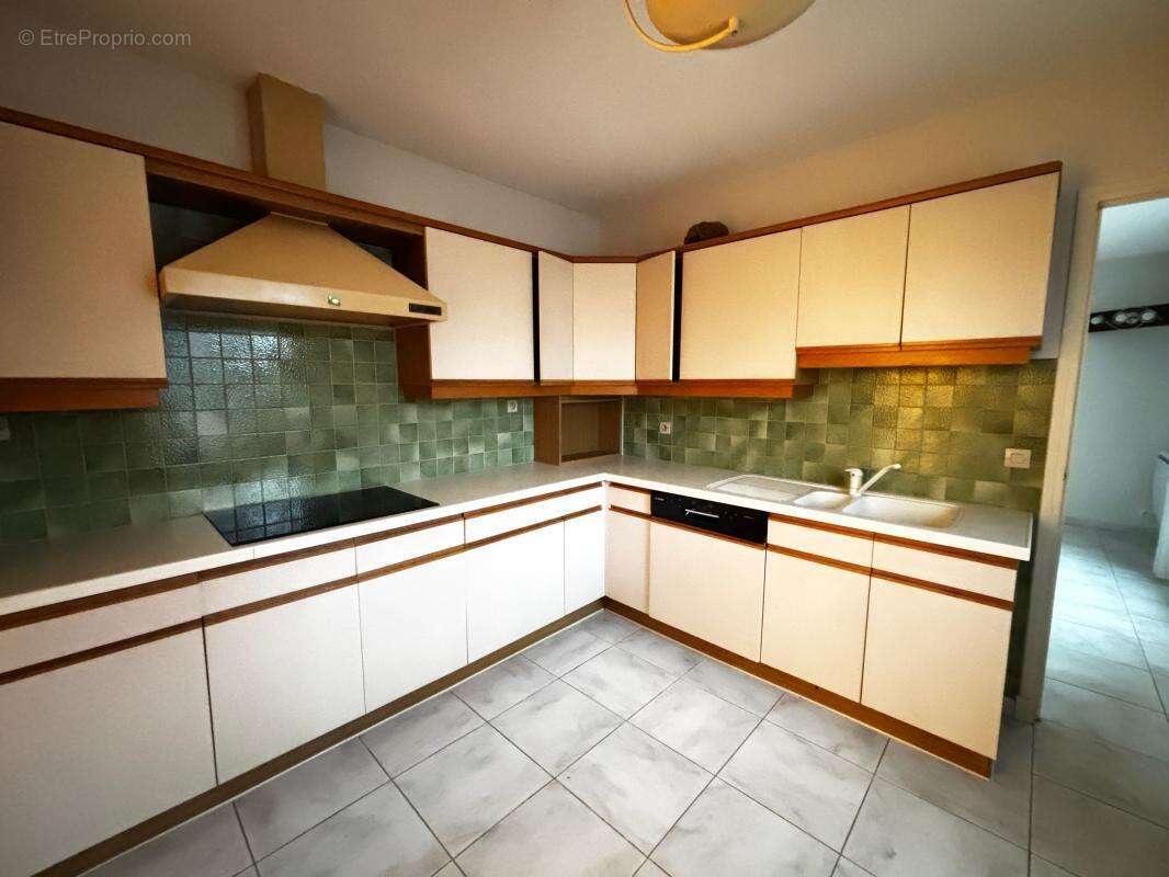 Maison à VILLEMOUSTAUSSOU