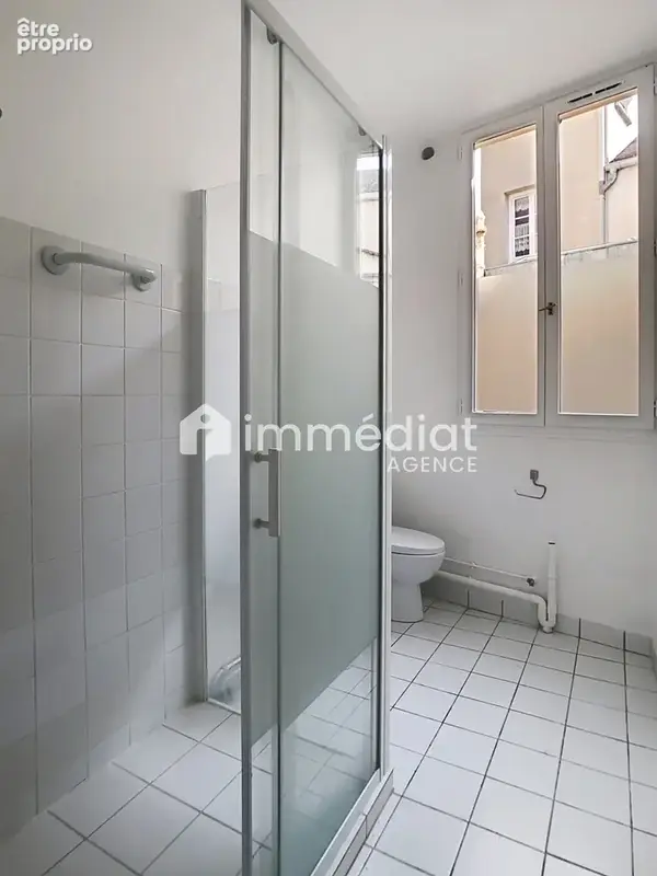 Deux pièces, terrasse 25m2, centre-ville - photo 8