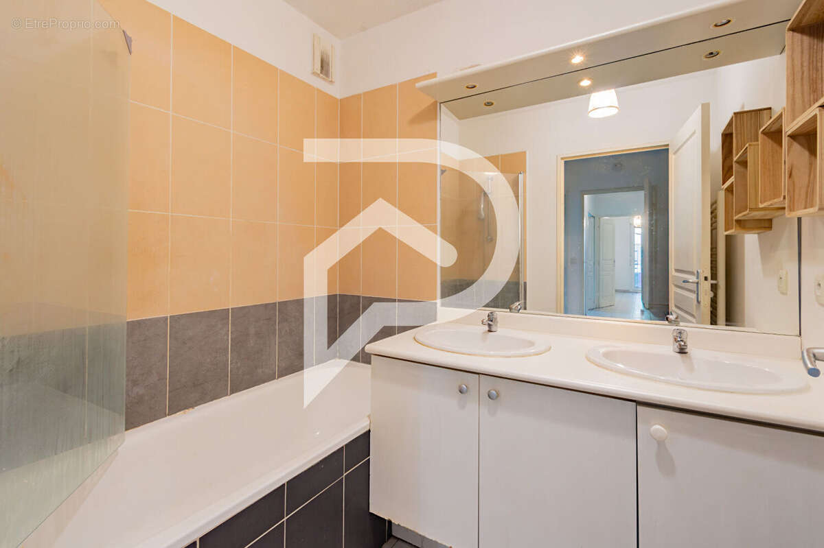 Appartement à MARSEILLE-9E