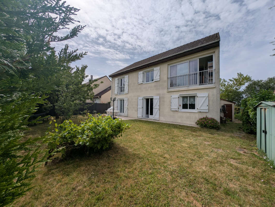 Maison à LA FERTE-ALAIS
