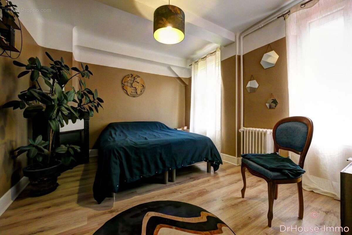 Maison à SAINTE-SAVINE