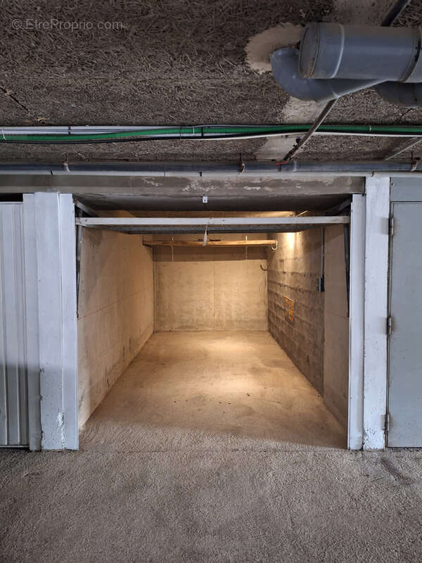 Parking à LE GRAU-DU-ROI