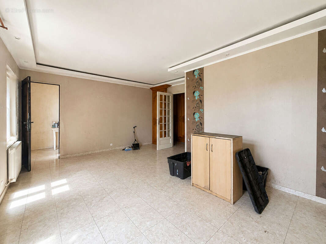 Appartement à LES MUREAUX