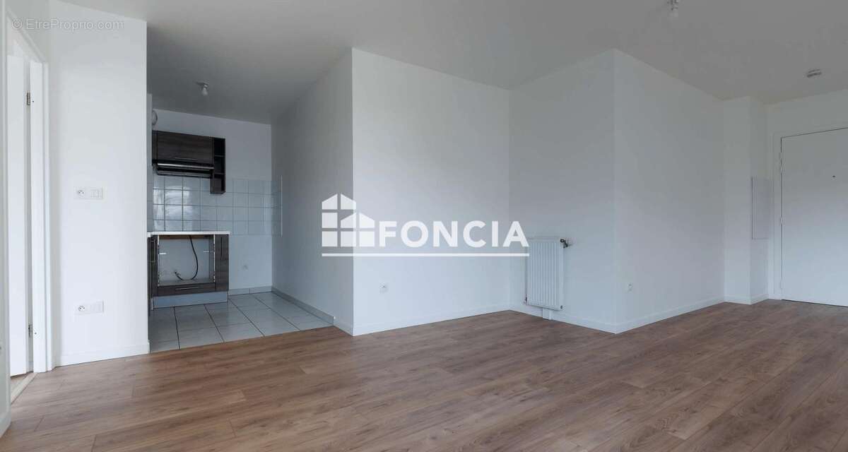 Appartement à CORBEIL-ESSONNES