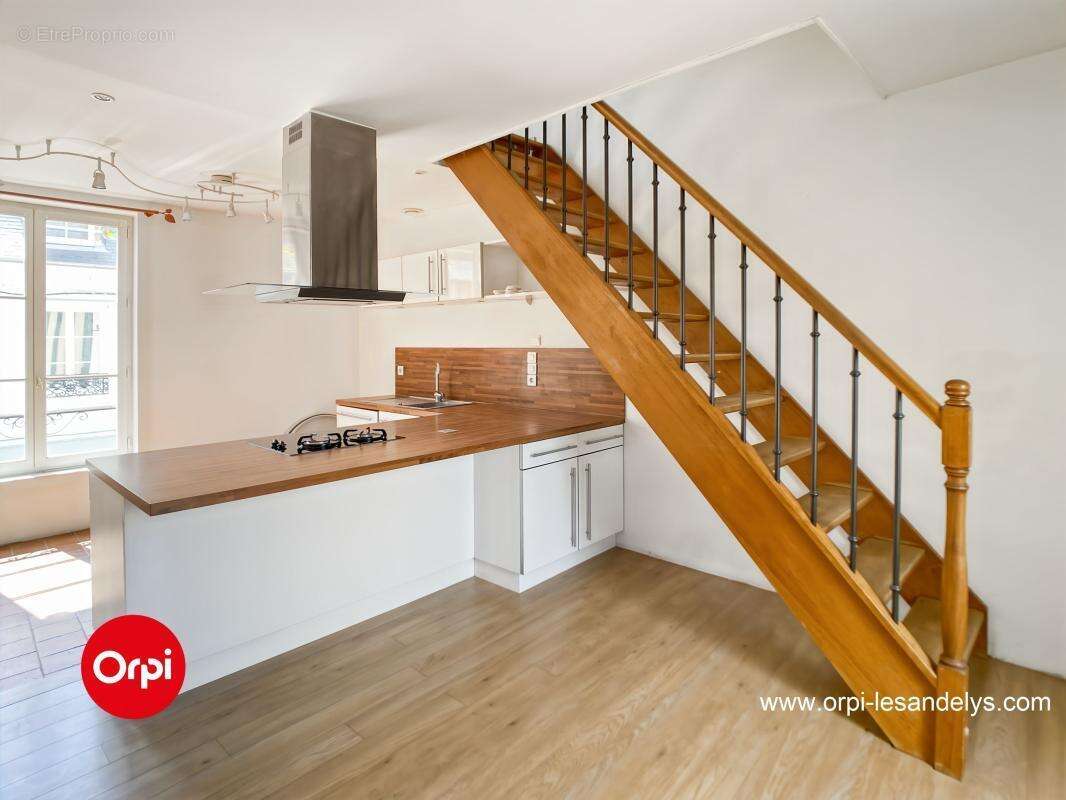 Maison et local commercial À Vendre - photo 17