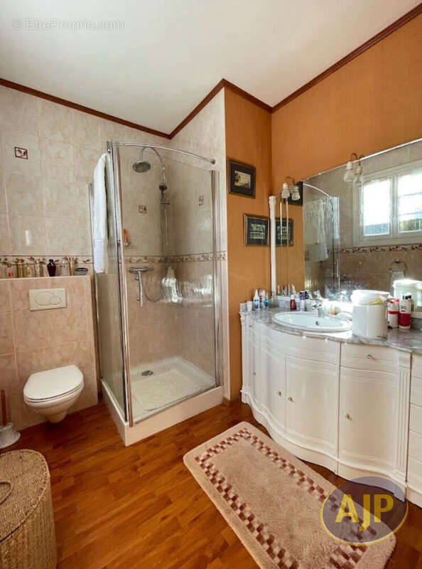 Maison à SAINT-BRIS-DES-BOIS