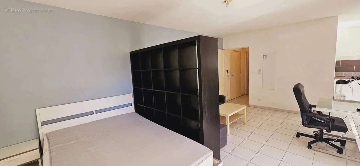 Appartement à MARSEILLE-1E