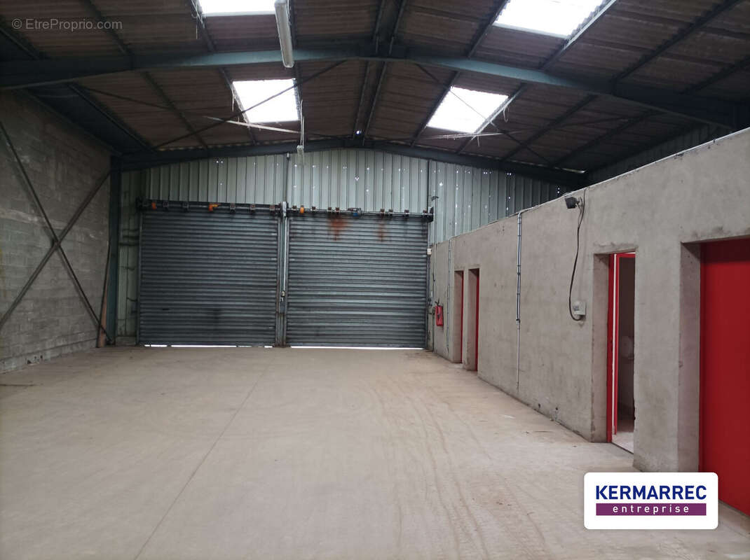 Commerce à SAINT-JACQUES-DE-LA-LANDE