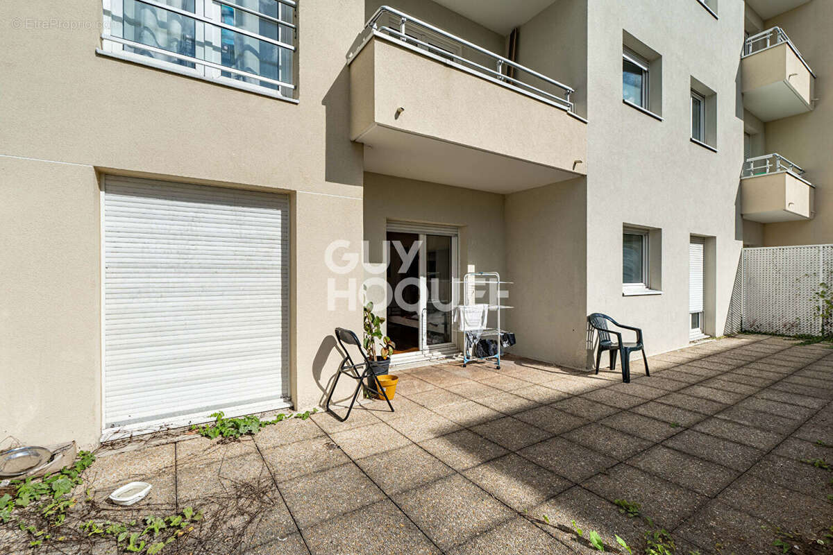 Appartement à VILLENEUVE-LA-GARENNE