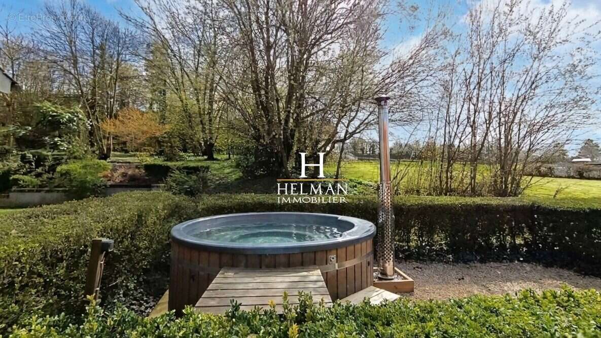 Maison à OUVE-WIRQUIN