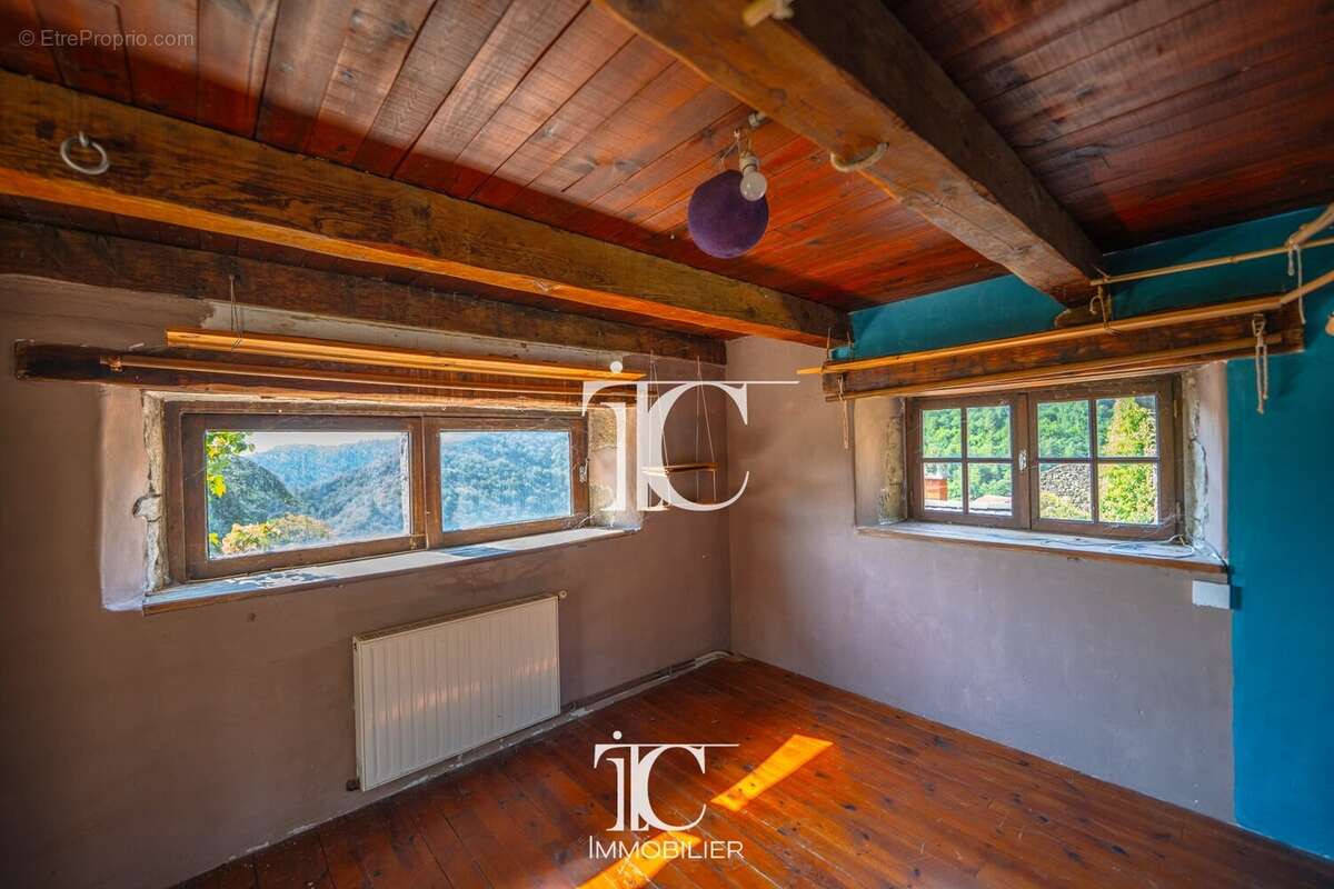 Mas du xviii siècle à rénover  122 m² habitables  terrain de 522 m²  vue panoramique sur les cévennes - photo 13