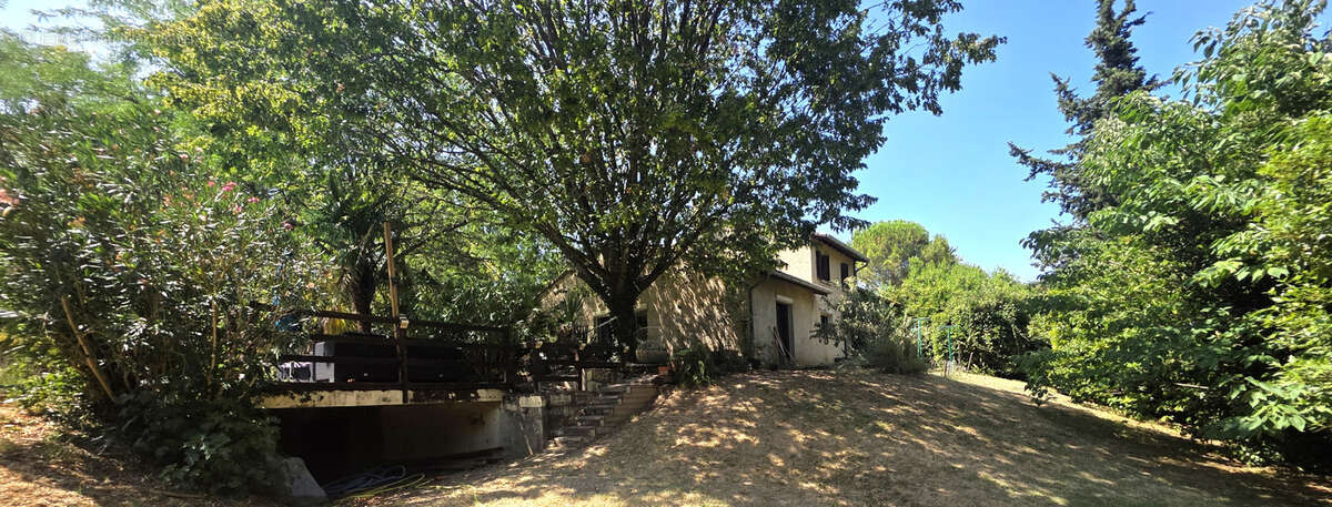 Maison 5 chambres sur une parcelle de 3218m2 - photo 20