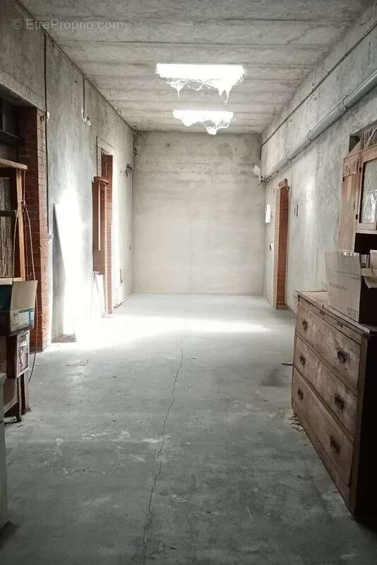 Grande maison de village avec cour et garage. - photo 10