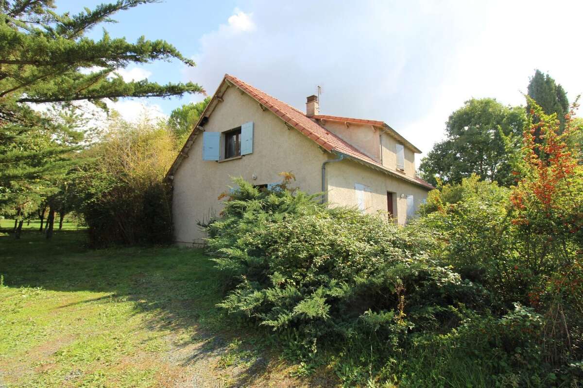 Maison à SAINT-HILAIRE-LA-PALUD