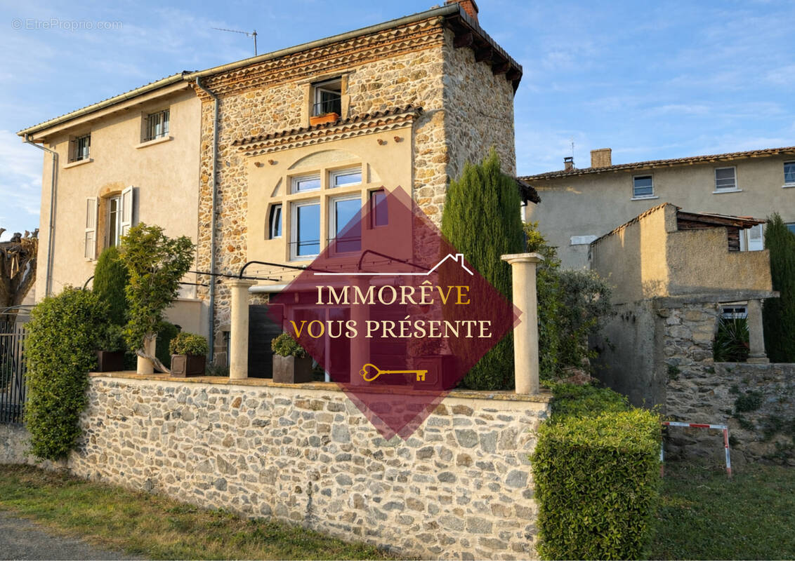 Maison à CONDRIEU