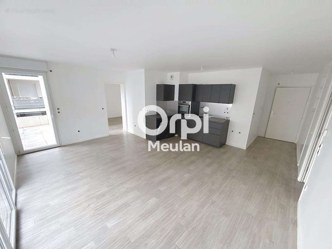 Appartement à HARDRICOURT