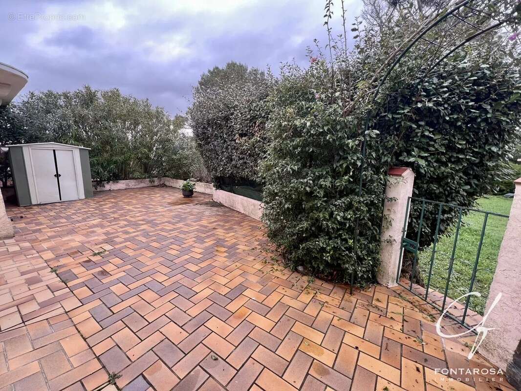 Appartement à FREJUS