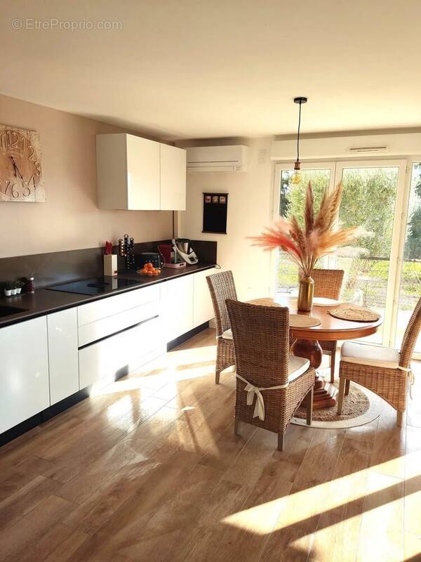 Appartement à SIX-FOURS-LES-PLAGES