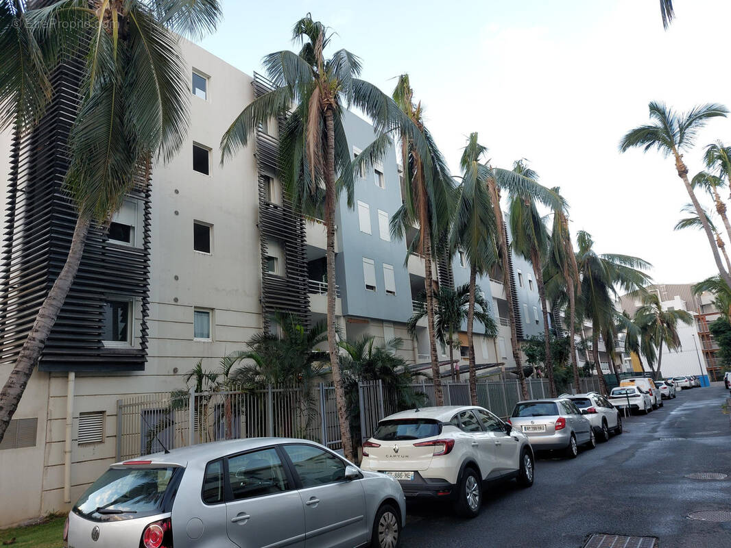 Appartement à SAINT-DENIS