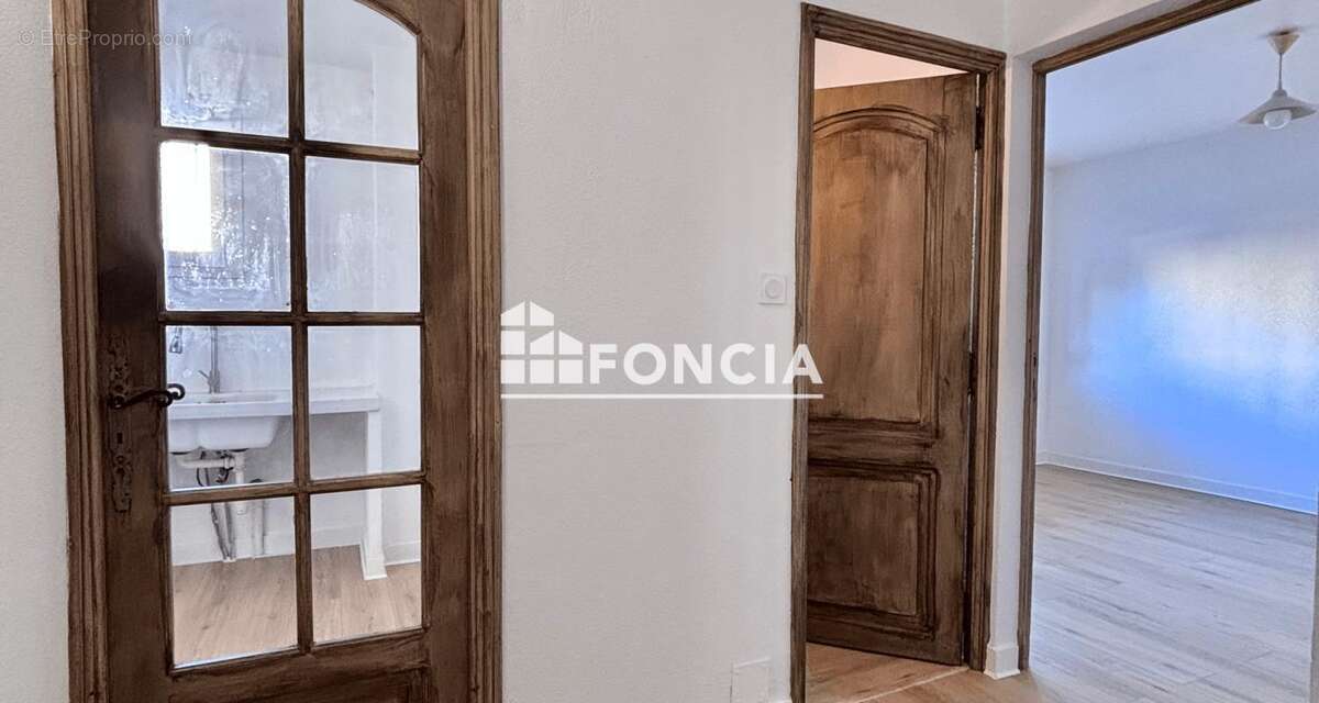 Appartement à LA LONDE-LES-MAURES