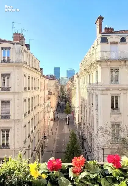 Dernier étage lumineux   Cours Vitton Lyon 6  64 m2  2 chambres  Vue dégagée - photo 9