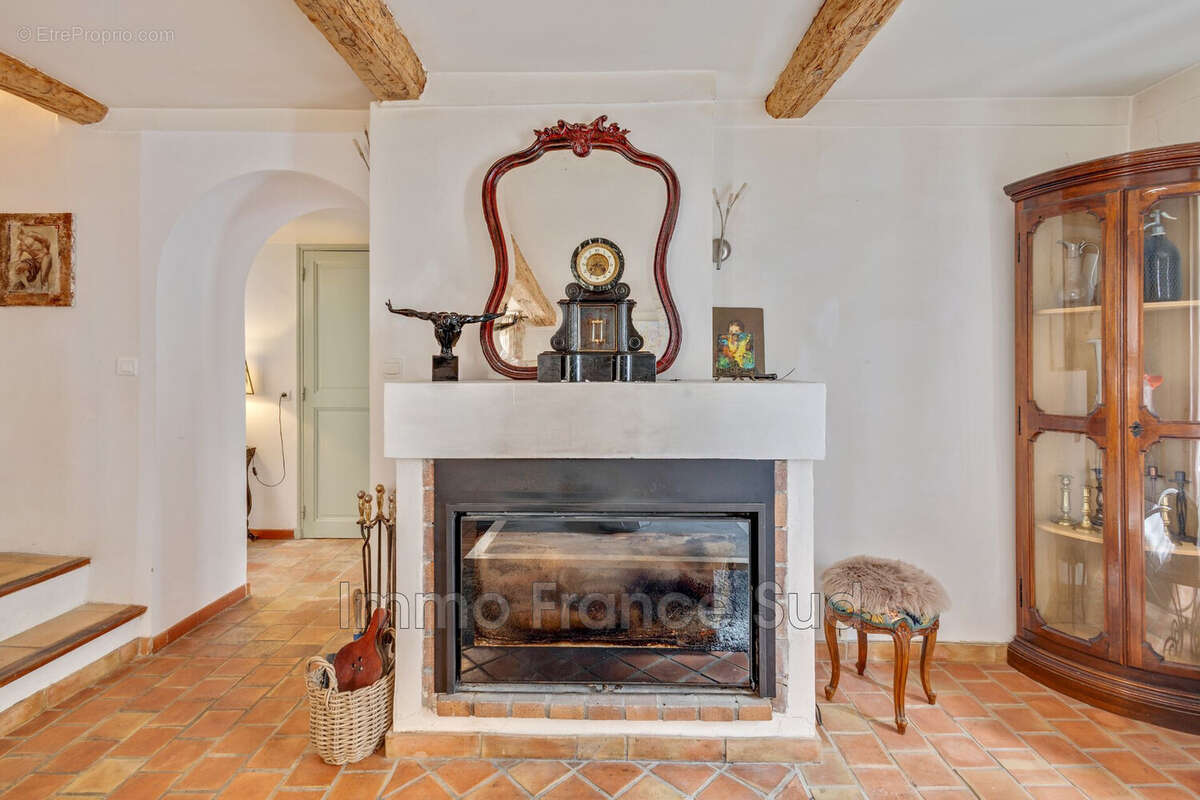 Maison à LA GARDE-FREINET