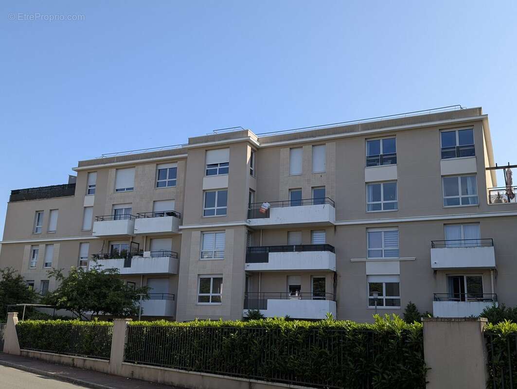 Appartement à SAINT-CYR-L'ECOLE