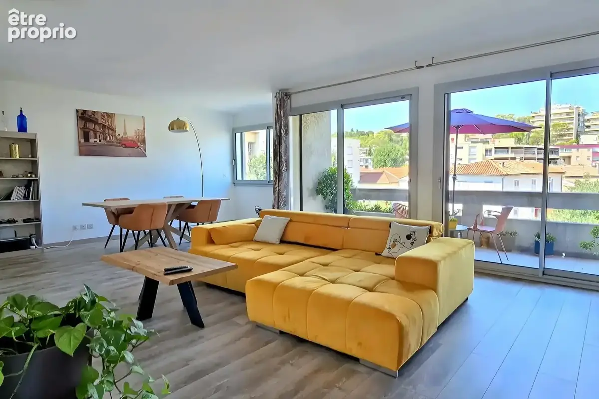 Appartement 118 m² à Nimes  - photo 2