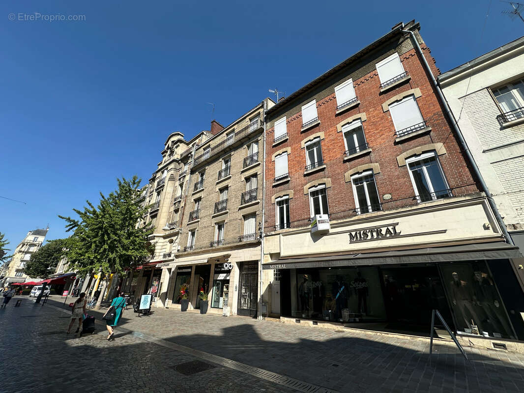 REIMS - Type 4 avec cave rue CONDORCET - photo 10