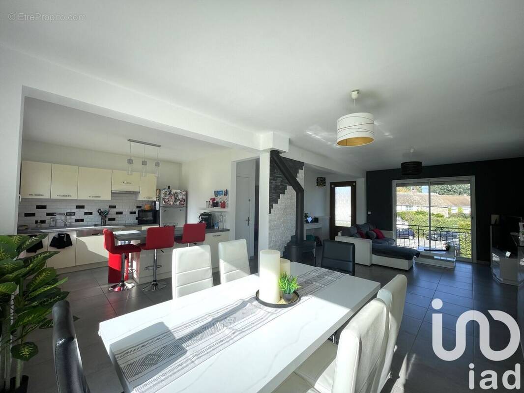 Photo 1 - Maison à HOUDAN