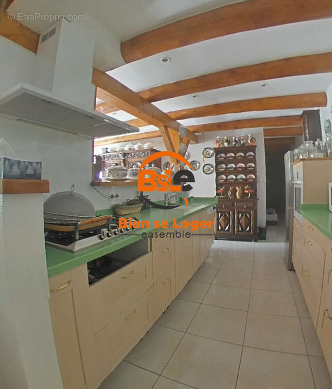 Maison à LA FAGE-SAINT-JULIEN