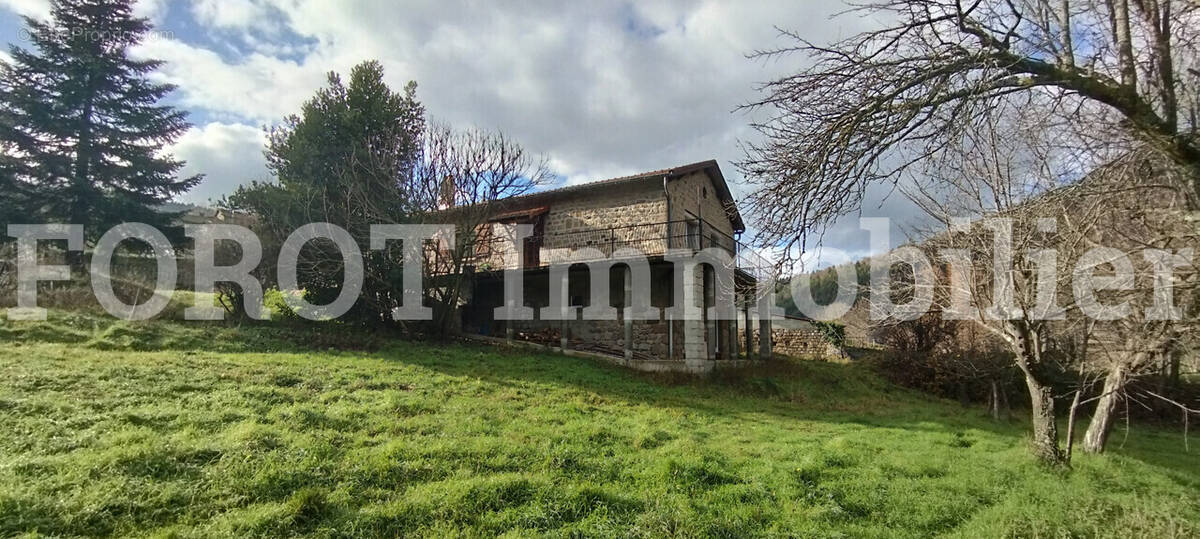 Maison à SAINT-MARTIN-DE-VALAMAS